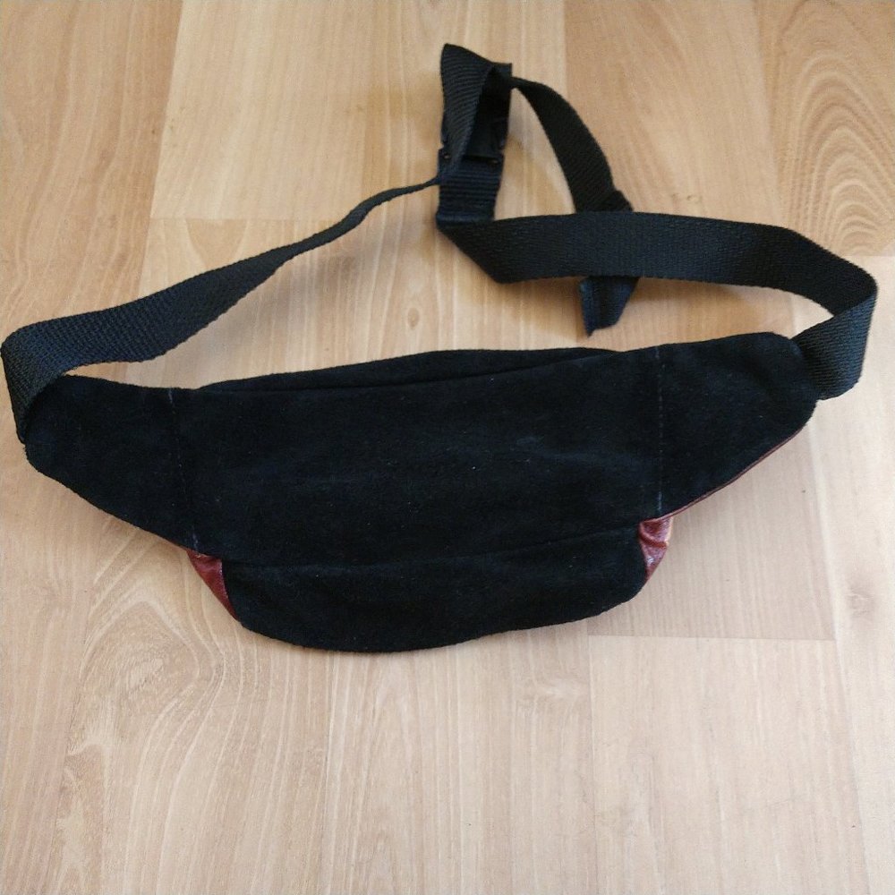 SAN FRANCISCO HAND TOOLED LEATHER FANNY PACK ADJUSTABLE WAIST PURSE BAG SOUVENIR - Picture 4 of 5